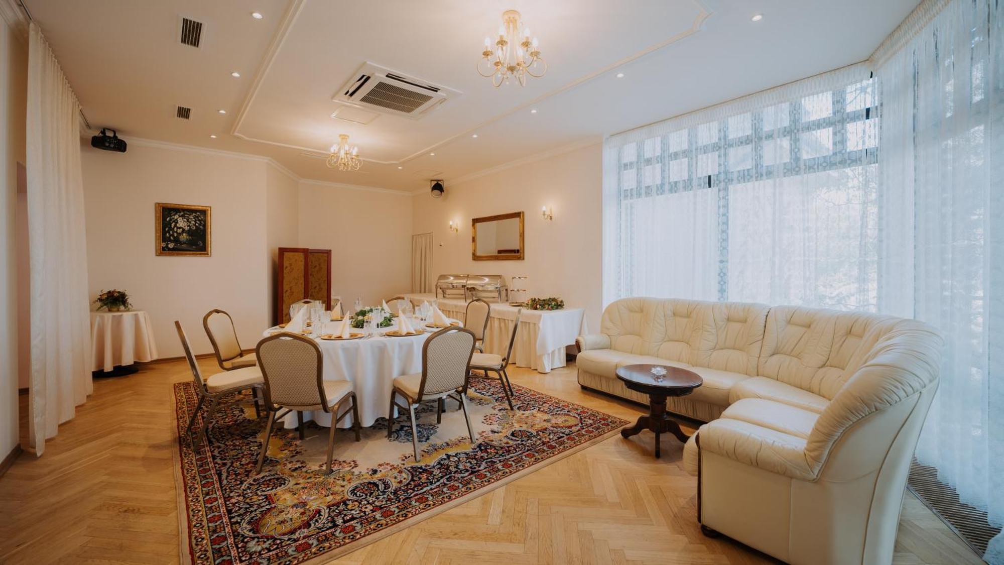 Boutique Hotel Maraton Kosice Luaran gambar