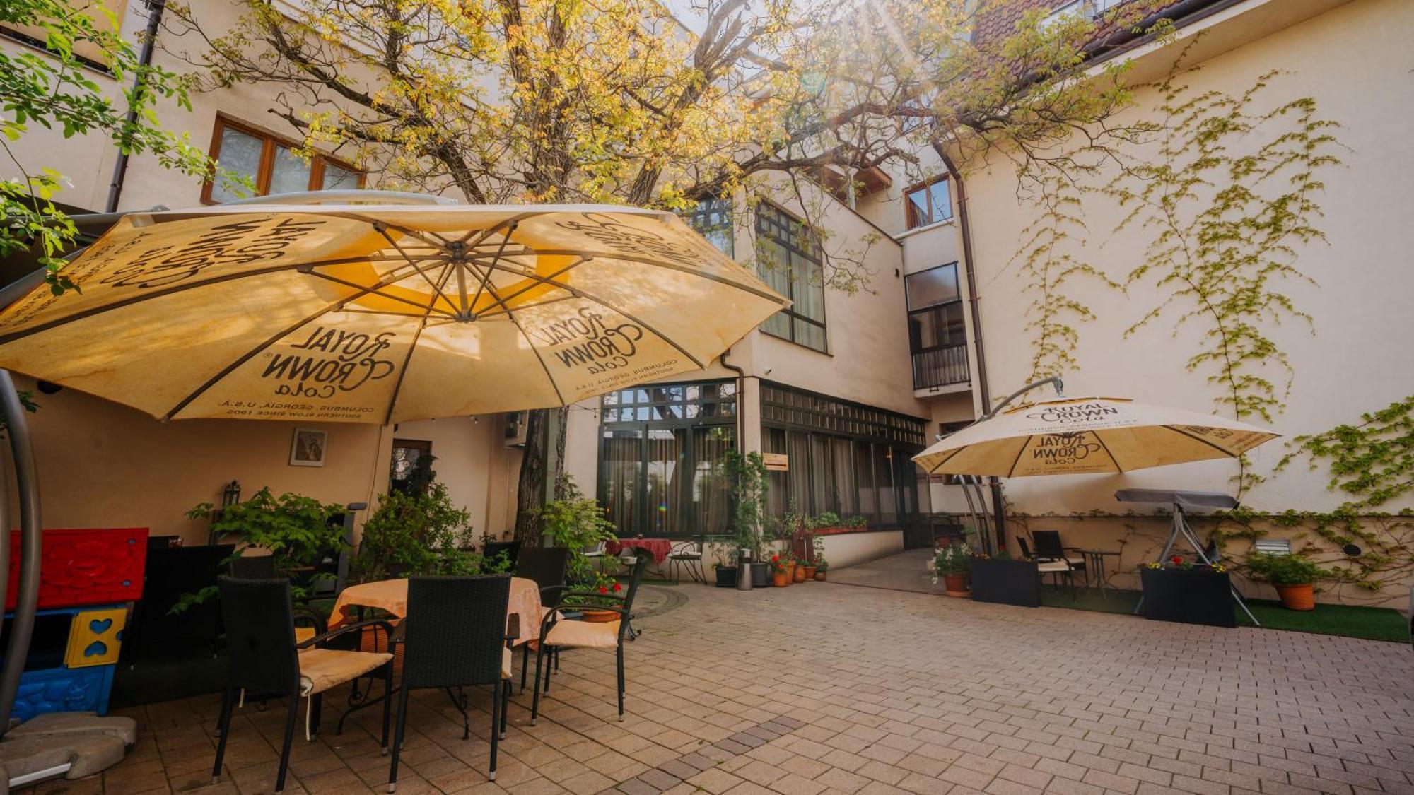Boutique Hotel Maraton Kosice Luaran gambar